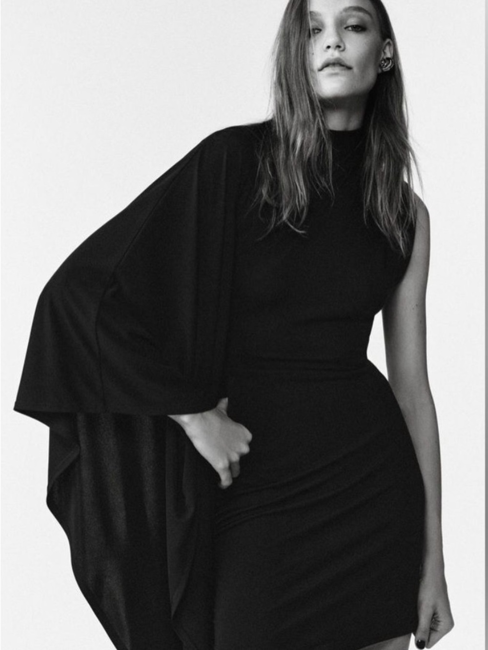 ZARA STUDIO LIMITED EDITION
BLACK ASYMMETRIC CAPE SLEEVE
DRESS